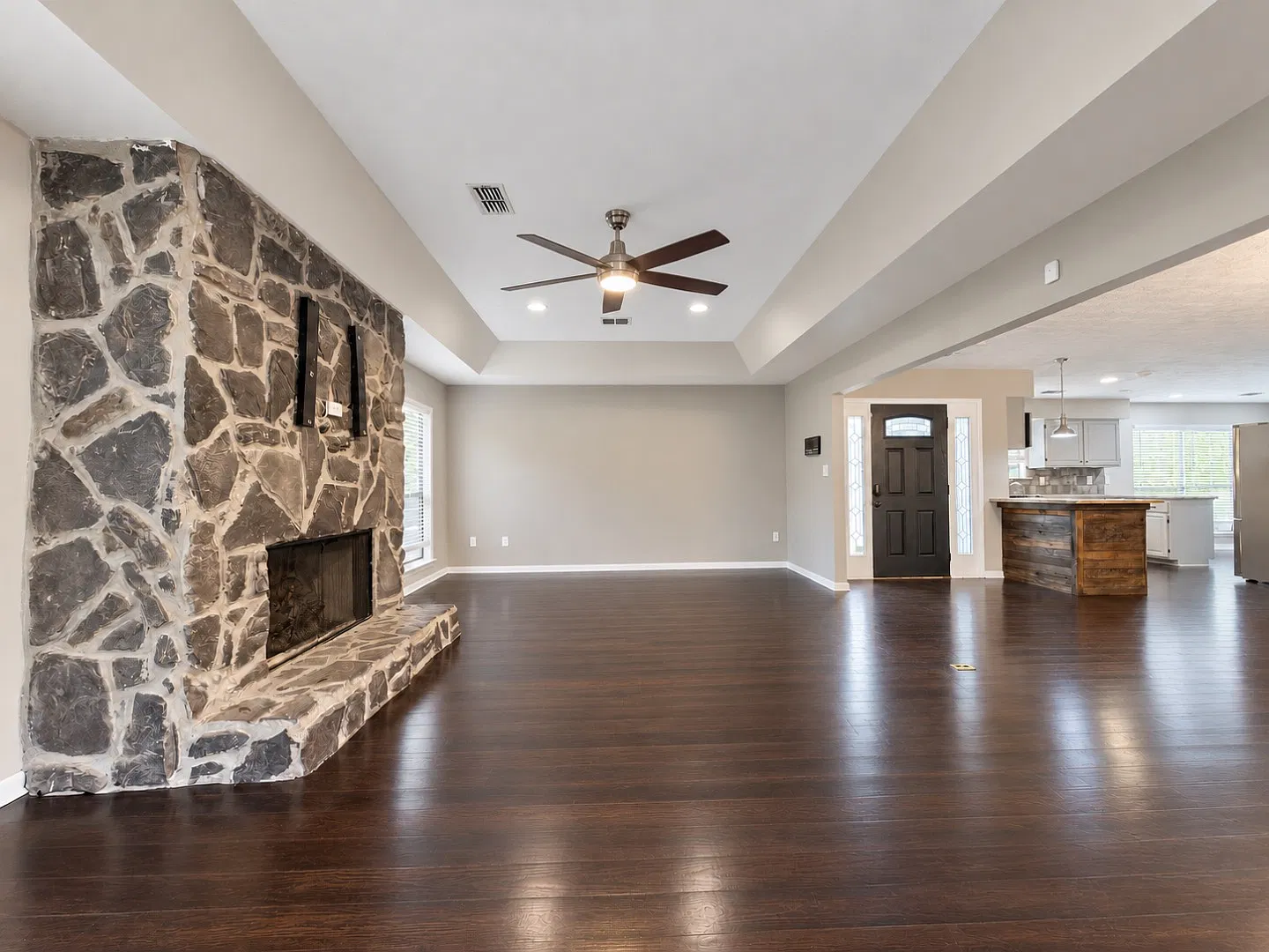 14 Creek Dr — Photo 3