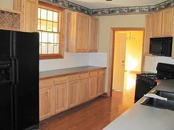 5th image of 101 Louella Dr