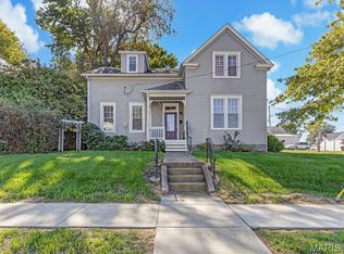 210 W 4th St, Waterloo, IL 62298