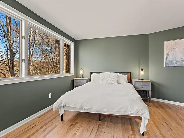 120 Laurel Dr NE — Photo 46