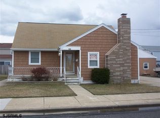 308 N Surrey Ave, Ventnor, NJ 08406