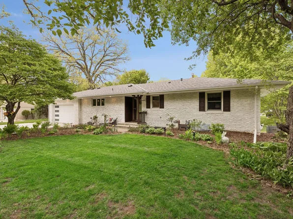 16300 Highwood Dr, Minnetonka, MN 55345