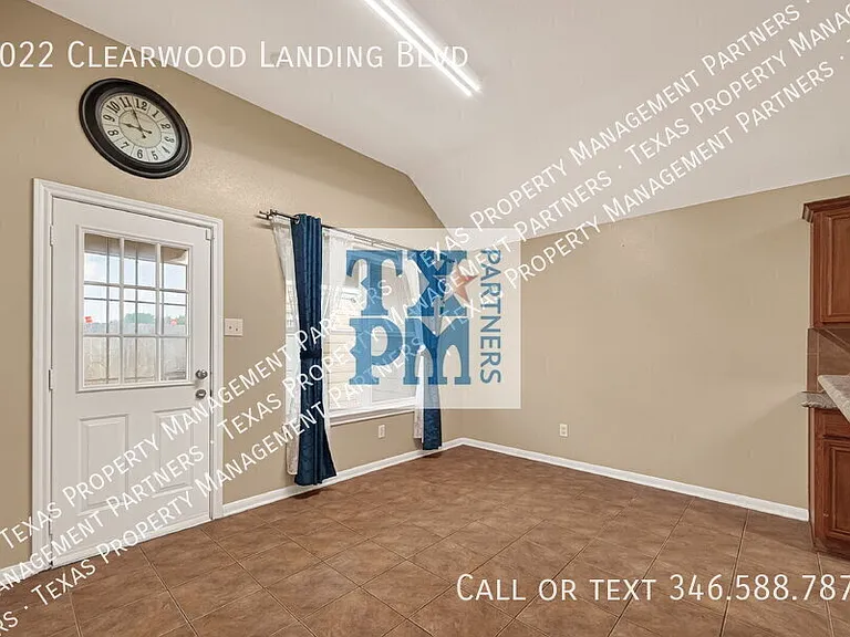 9022 Clearwood Landing Blvd — Photo 8