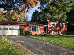 746 Heather Ln, Oregon, WI 53575