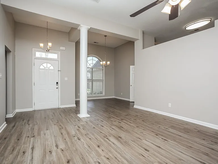 1531 Carlton Ridge Dr — Photo 4