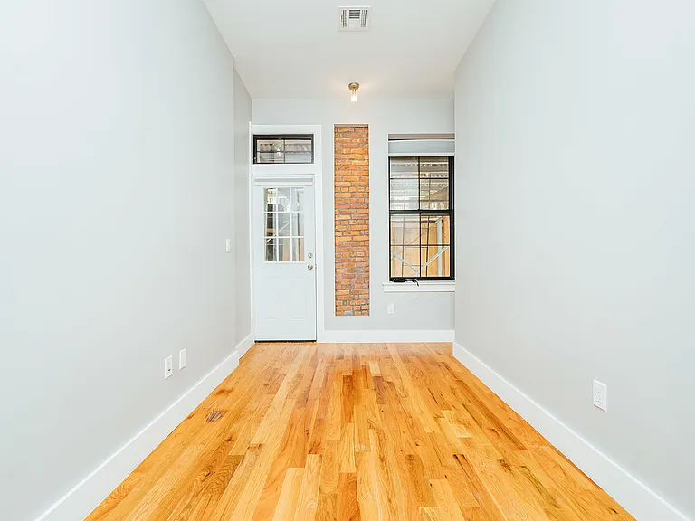900 Flushing Ave #1R — Photo 6