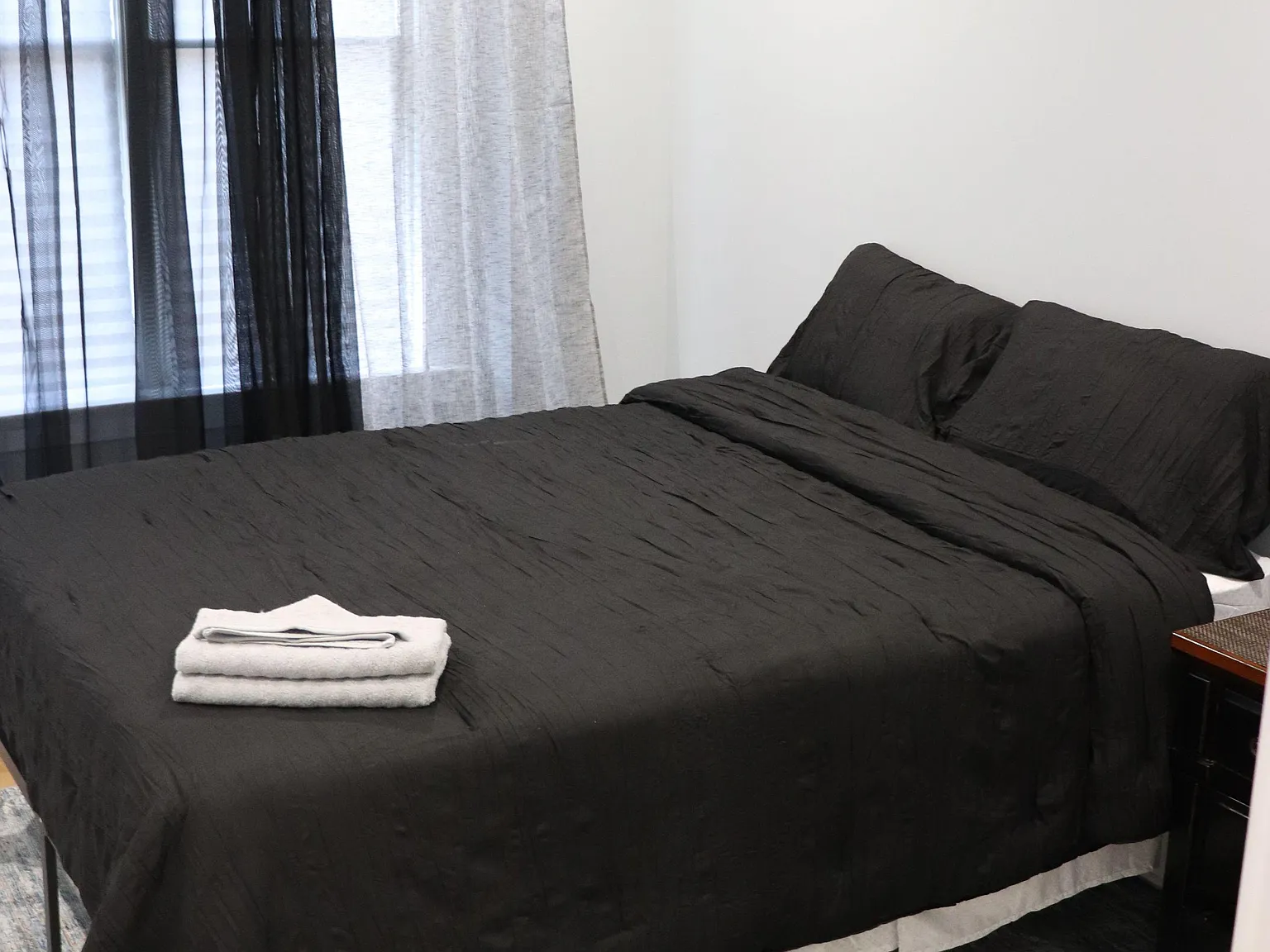 4 bed, 2.5 bath, 1700 sqft, $1,070 — Photo 1