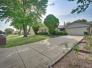 7305 S Ridge Trl, Fort Worth, TX 76133