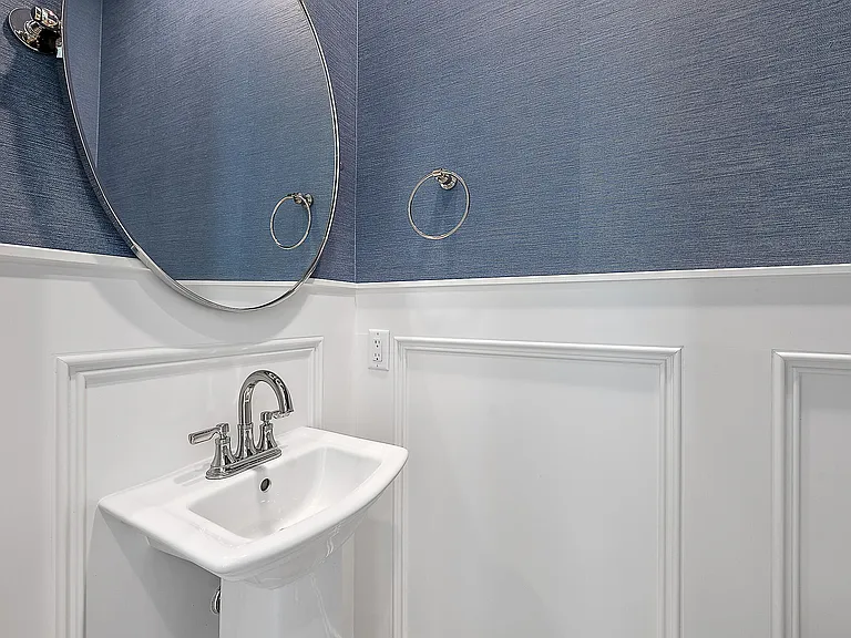 248 Honeysuckle Dr — Photo 16