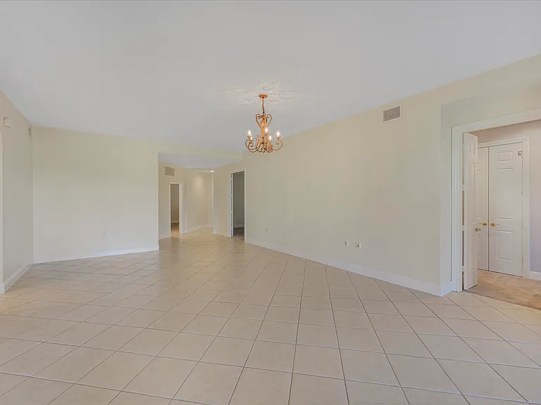 9142 Cherry Oaks Ln #102 — Photo 8