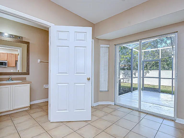 10720 Chesham Hill Ct — Photo 9