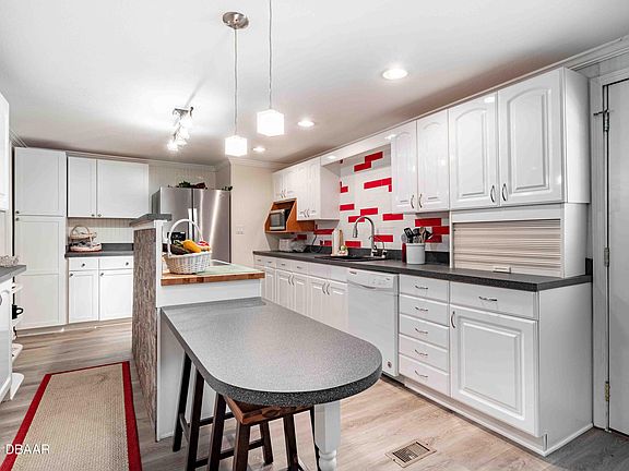 3rd image of 2157 Swan Dr