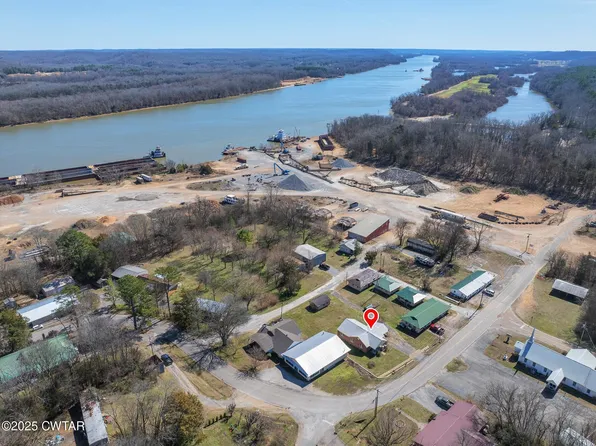 1175 & 1213 Perryville Rd, Parsons, TN 38363