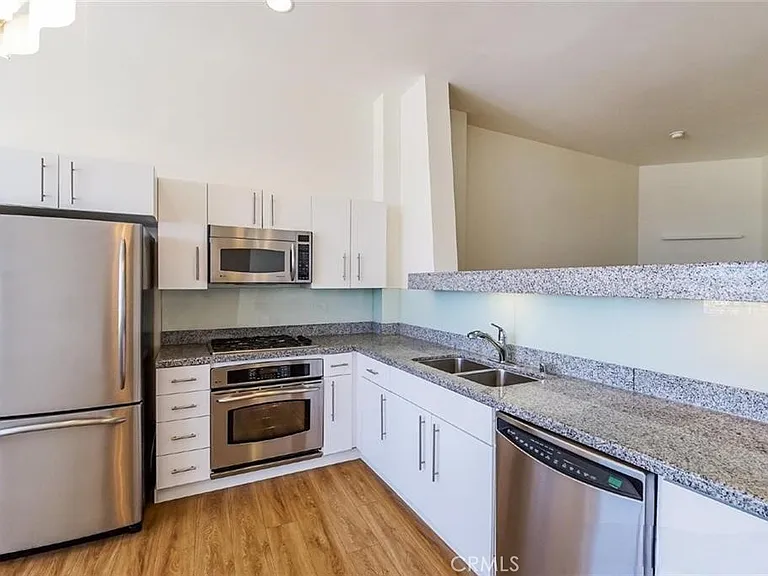 1100 Wilshire Blvd #2603 — Photo 2