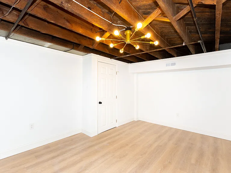 138 Murdock Rd — Photo 22