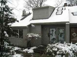 1521 Baycrest Dr NW, Canton, OH 44708