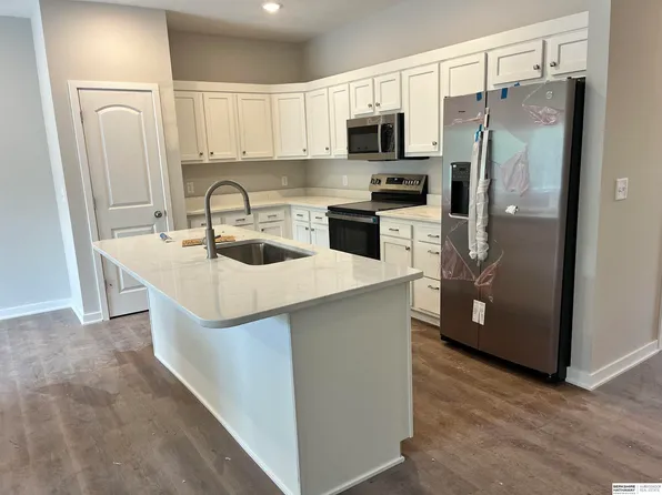 1721 Northland Dr, David City, NE 68632