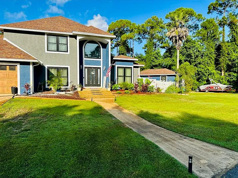 4 bed, 2842 sqft, $4,500 — Photo 3