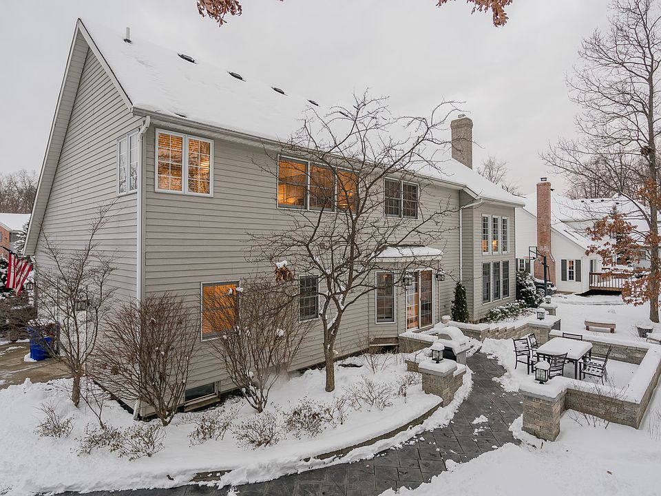 2nd image of 180 Linwood Ln