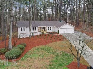 2440 Roxburgh Dr, Roswell, GA 30076