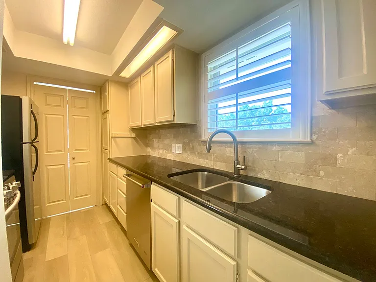2500 Quarry Rd — Photo 6