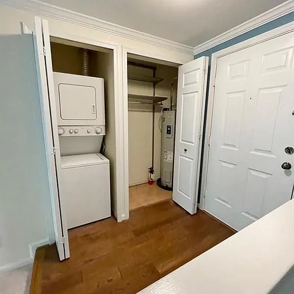 244 S Reynolds St #407 — Photo 3