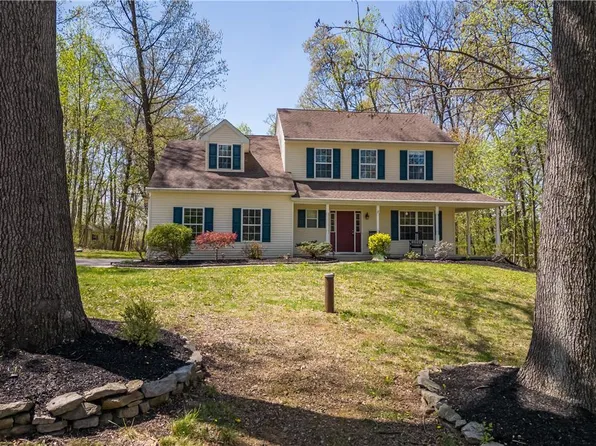 46 Spring Hill Rd, Hereford, PA 18056