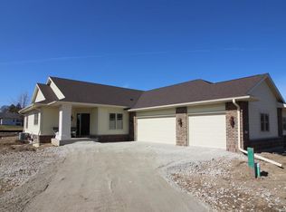 1416 Country Club Dr #30, Racine, WI 53406