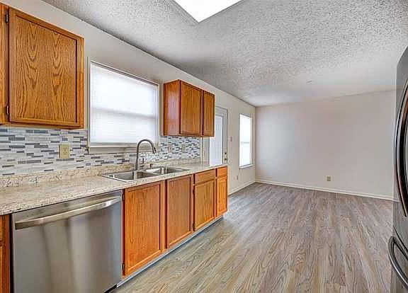 2nd image of 2207 Westmere Dr