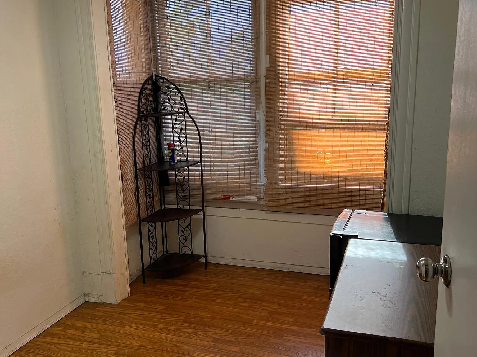 Studio, 80 sqft, $855 — Photo 4