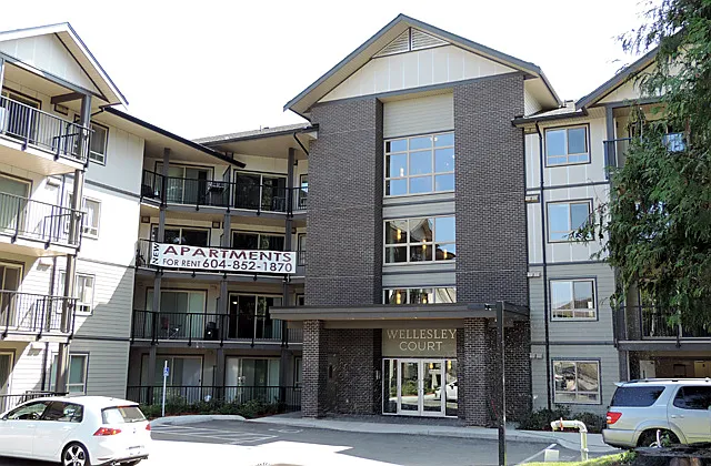 Wellesley Court Apartments — Photo 3