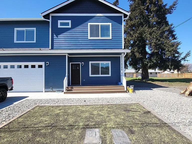 683 Bryden Ave — Photo 1