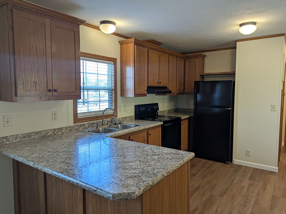 2nd image of 215 Cloverleaf Dr