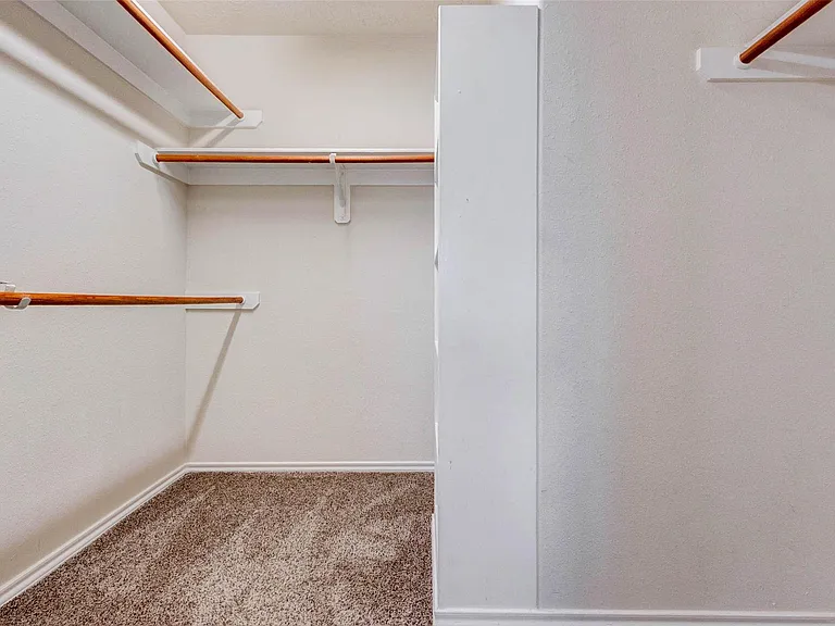 13106 Peppergate Ln — Photo 15