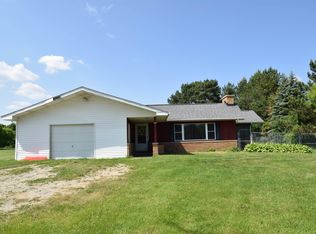 4879 E River Rd, Freeland, MI 48623