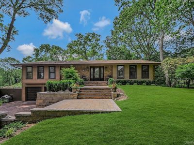 36 Woodland Lane, Smithtown, NY, 11787
