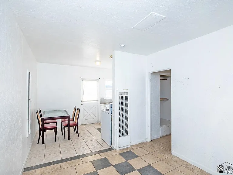 531 S 1st Ave #2 — Photo 3