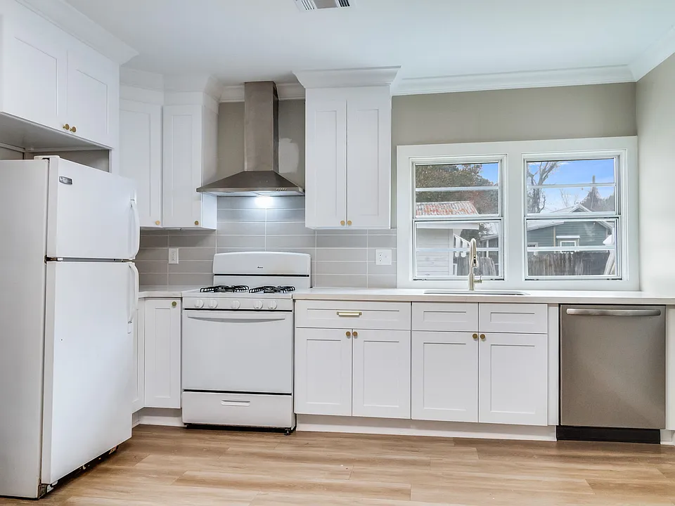 511 Ray Ave #5