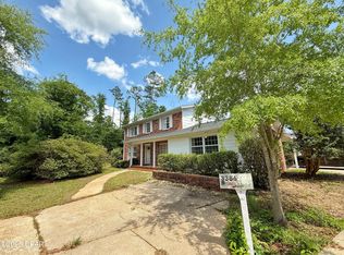 3386 Caverns Rd, Marianna, FL 32446