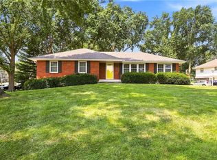 1701 NW Willow Cir, Blue Springs, MO 64014