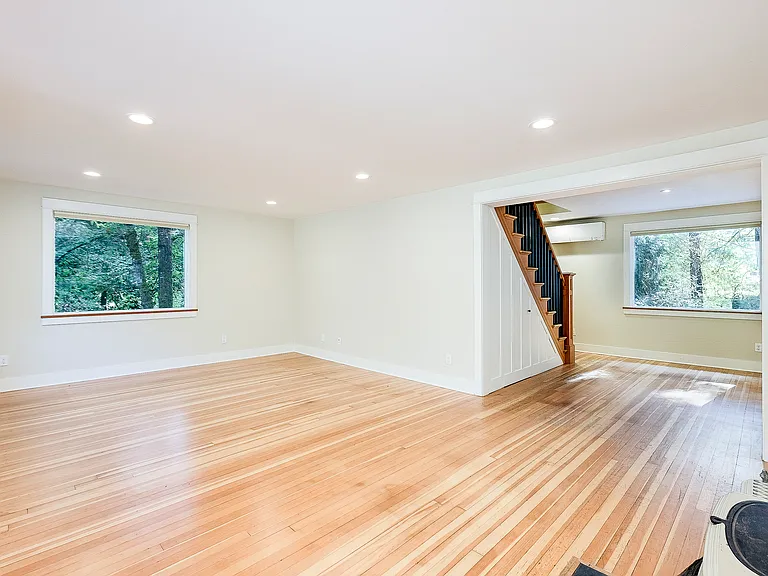 8013 NE Bucklin Hill Rd — Photo 5