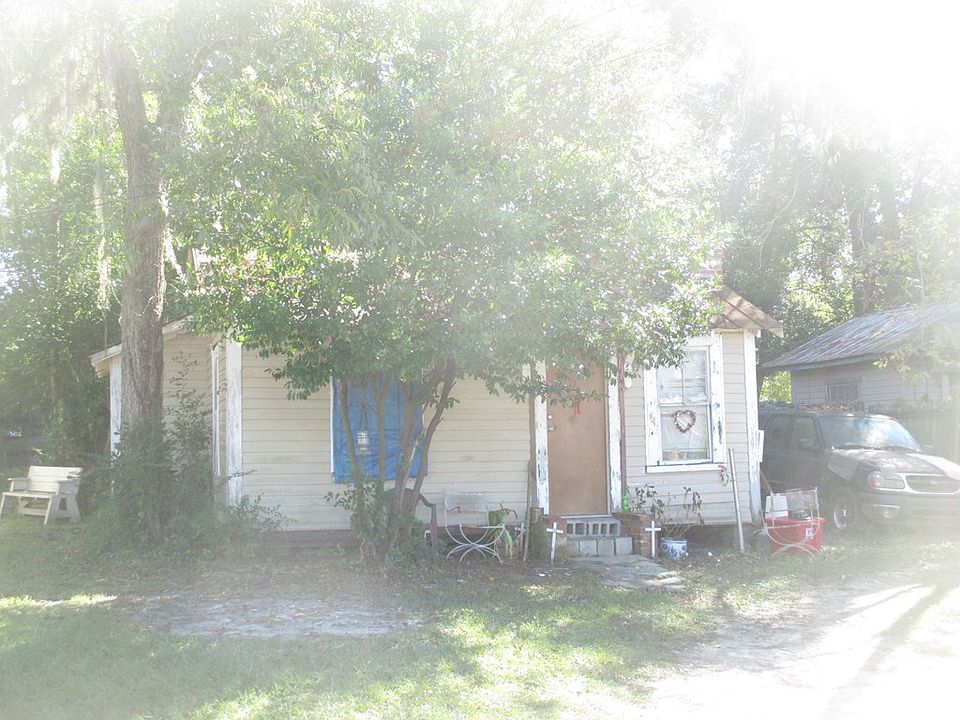 2nd image of 201 Beetree Ave
