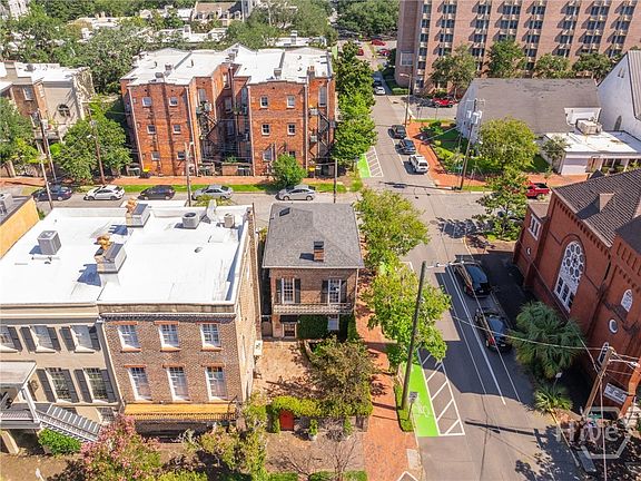 5th image of 224 E Gordon Street
