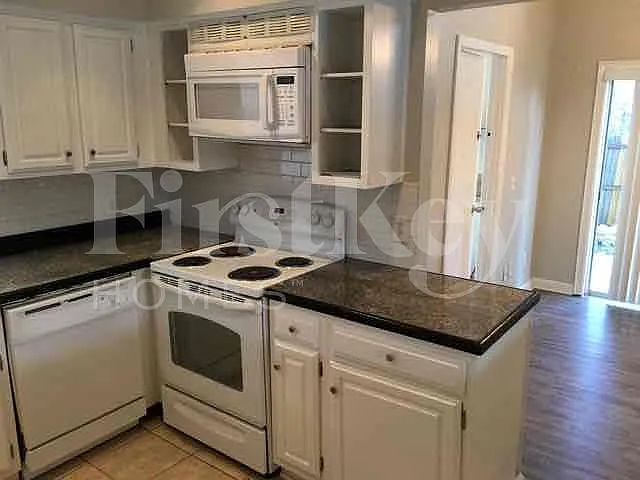 1521 Dess Dr — Photo 15