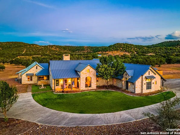 4149 FM 1077, Bandera, TX 78003