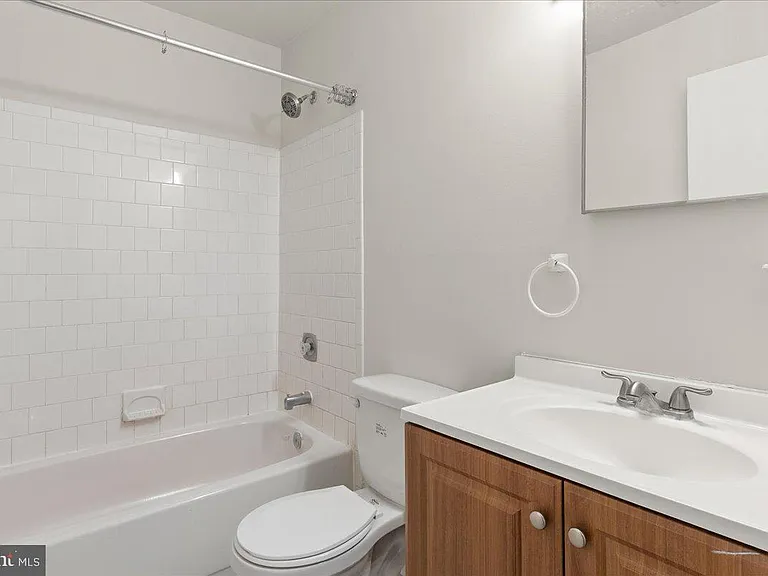 1701 Mount Washington Ct #D — Photo 11