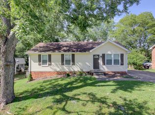 303 Grassland Dr, Clarksville, TN 37043