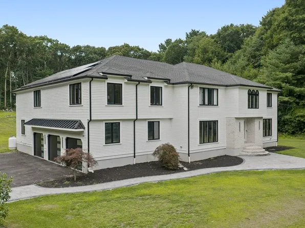 23 Bens Way, Hopedale, MA 01747