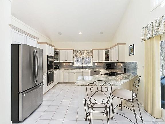 Kitchen access to deck