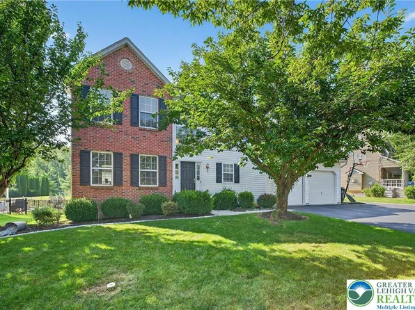 1516 Silo Hill Ln, Breinigsville, PA 18031